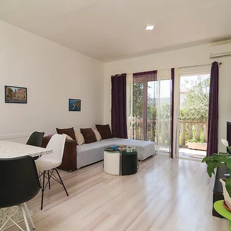 Apartman Lozina *